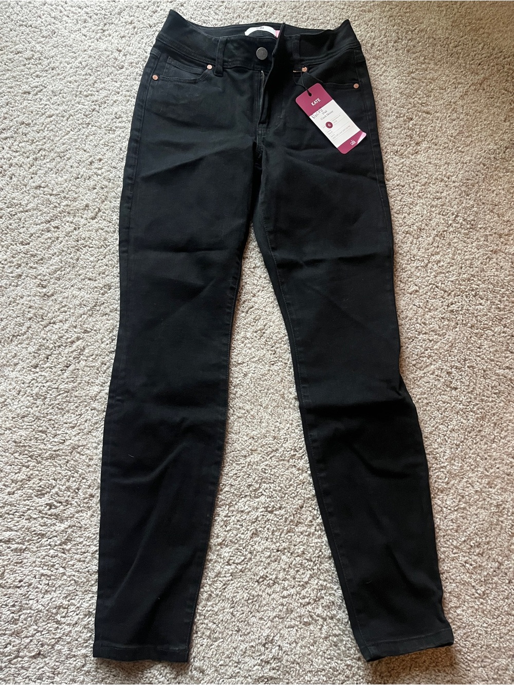 NWT Cabi - Cinch Skinny Black - 6